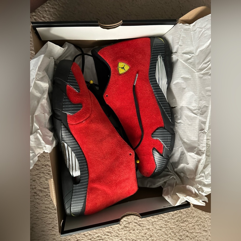 Nike Air Jordan Retro 14 Ferrari